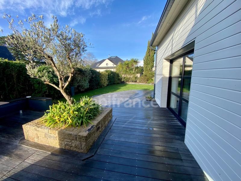 Maison - 157 m² - 6 pièces