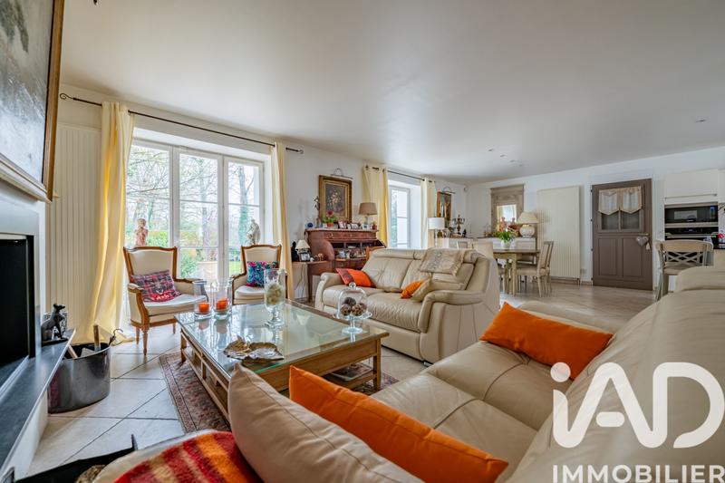 Maison - 276 m² - 10 pièces