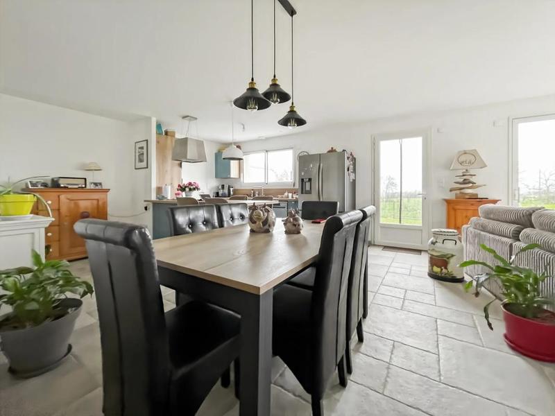 Maison - 105 m² - 4 pièces