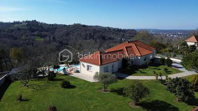 Maison de campagne - 280 m² - 7 pièces
