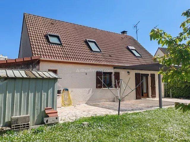 Maison - 121 m² - 7 pièces