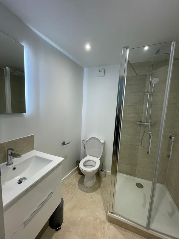 Appartement - 85 m² - 3 pièces