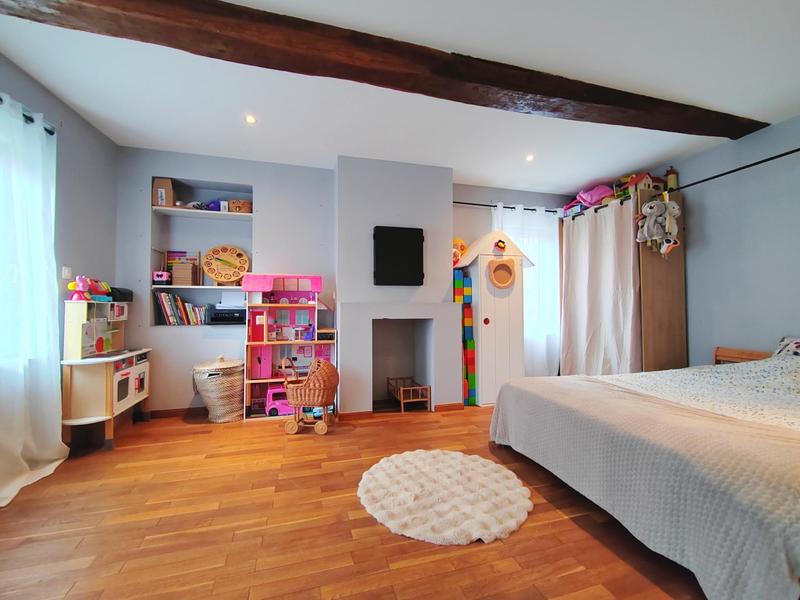 Maison - 155 m² - 8 pièces