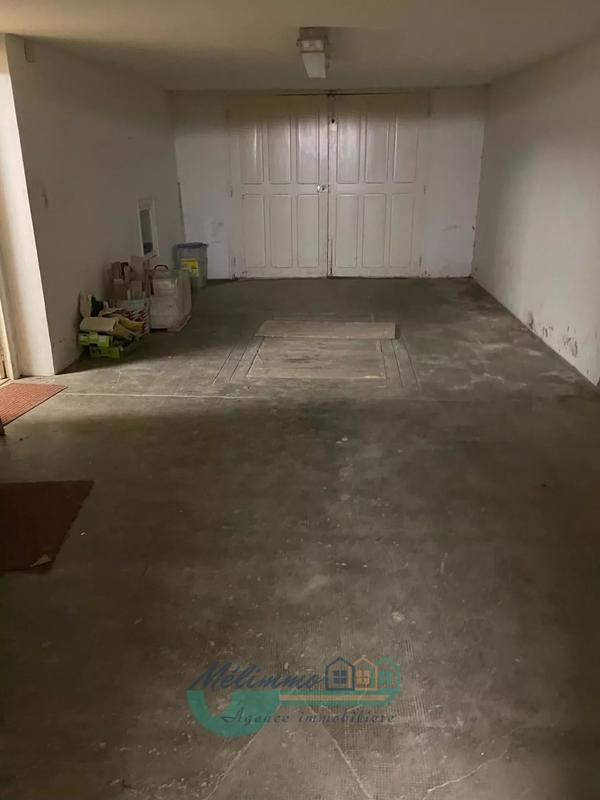 Maison - 165 m² - 9 pièces