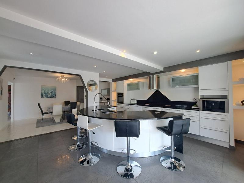 Maison - 136 m² - 6 pièces