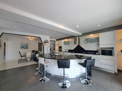 Maison - 136 m² - 6 pièces