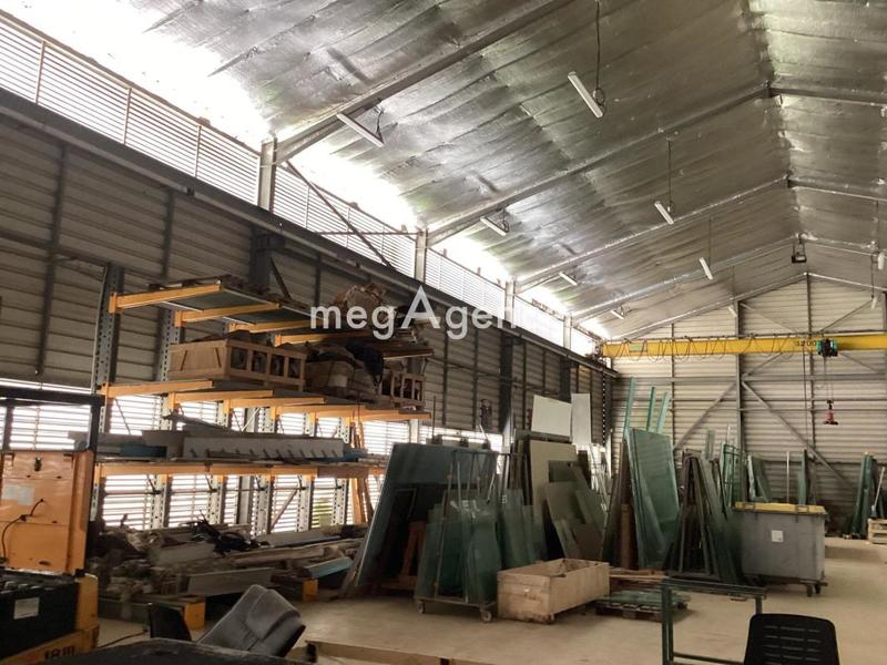 Local commercial - 450 m² - 3 pièces