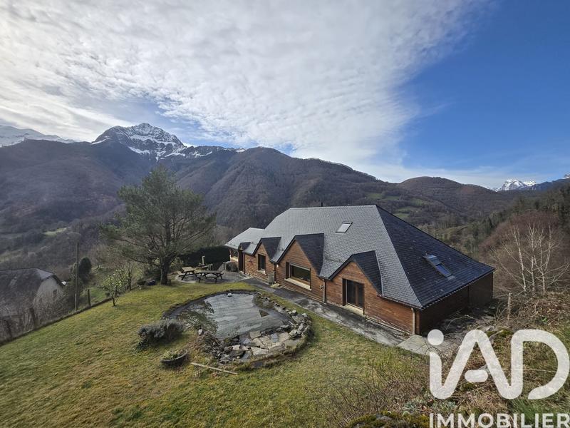 Maison - 140 m² - 4 pièces