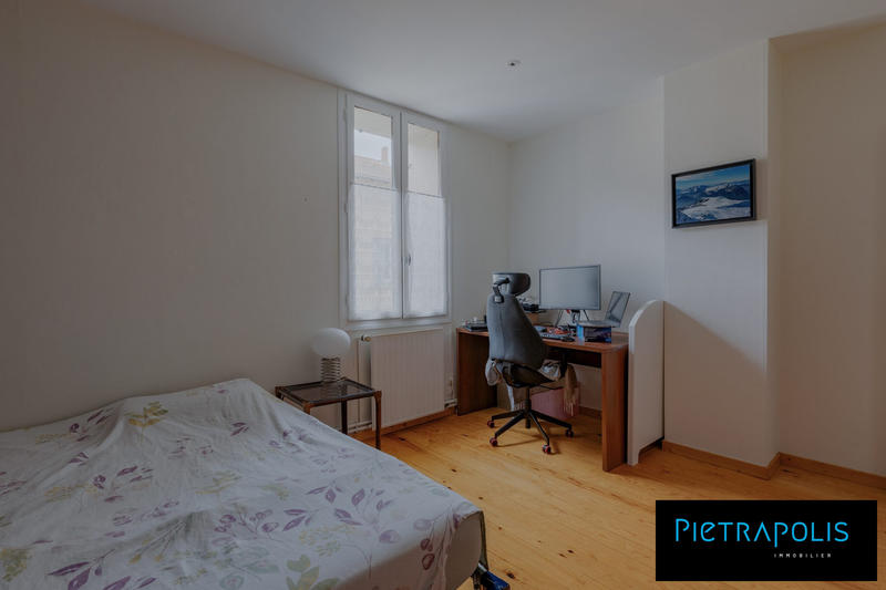 Maison - 186 m² - 7 pièces