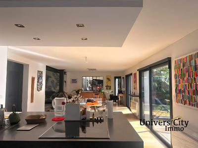 Maison - 156 m² - 7 pièces