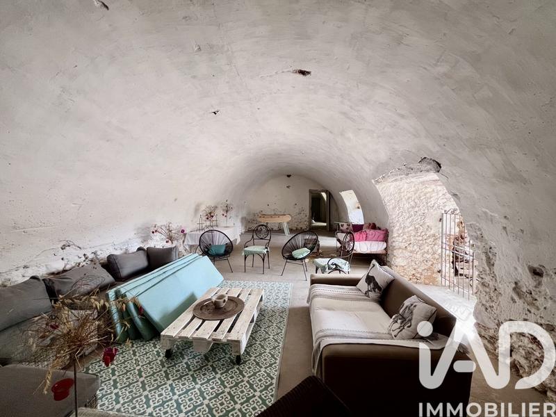 Maison - 650 m² - 11 pièces