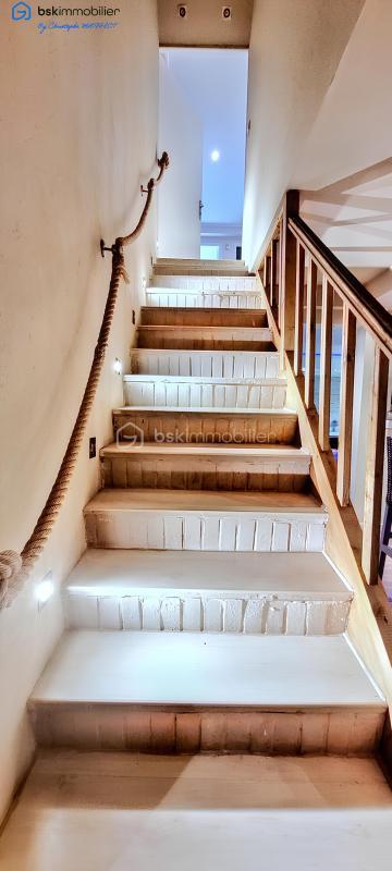 Propriété - 288 m² - 12 pièces