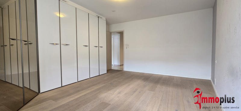 Appartement - 208 m² - 6 pièces