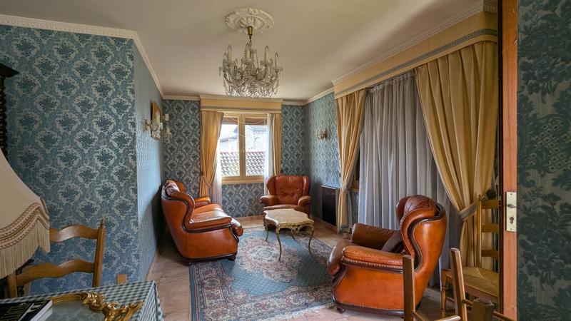 Maison - 151 m² - 6 pièces