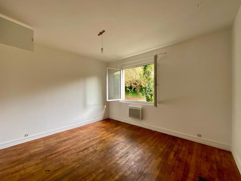 Maison - 284 m² - 9 pièces