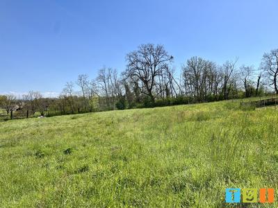 Terrain constructible - 2 600 m²