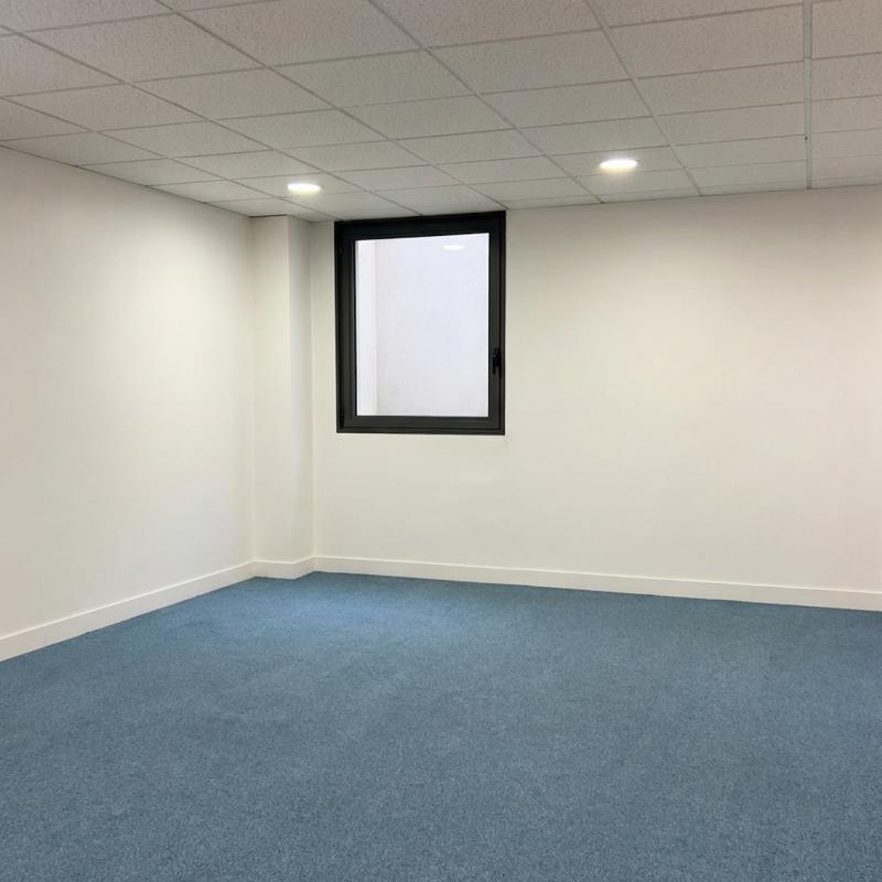 Bureau - 230 m²