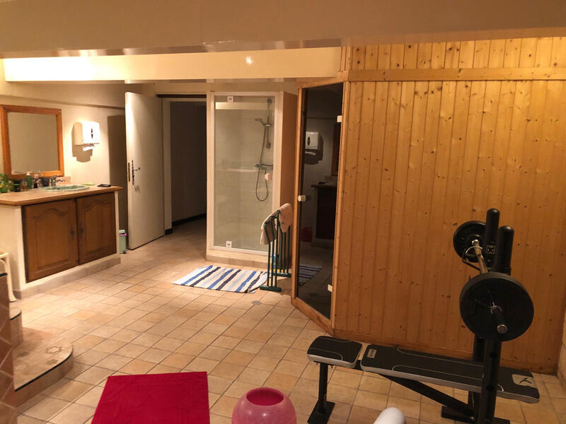 Maison - 275 m² - 10 pièces