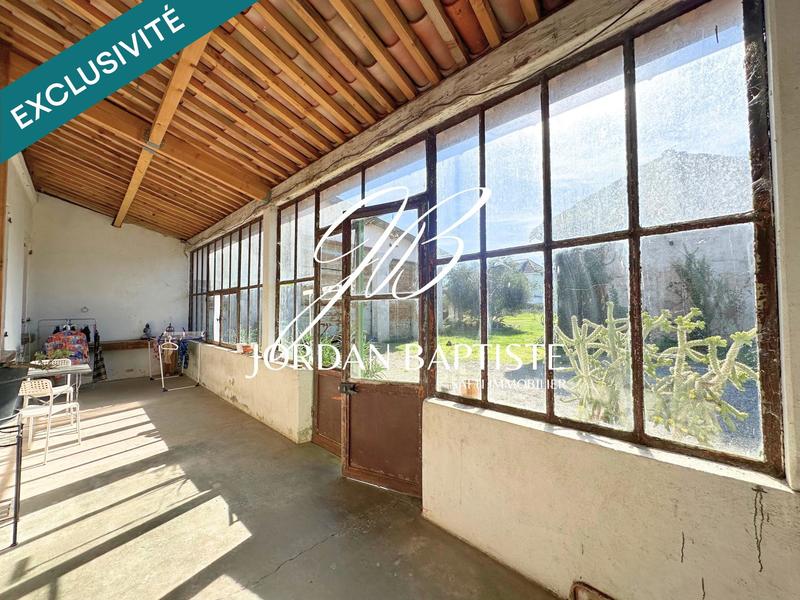 Maison de ville - 220 m² - 6 pièces