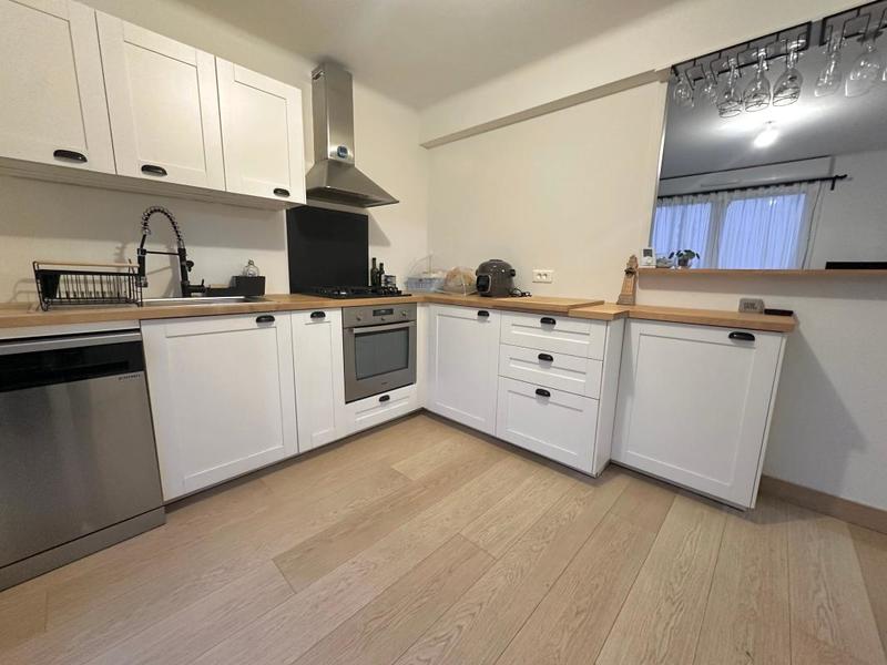 Maison - 95 m² - 5 pièces