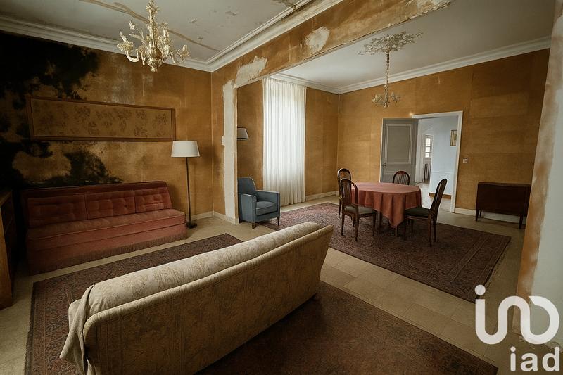 Maison - 548 m² - 19 pièces