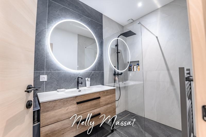 Maison d'architecte - 234 m² - 9 pièces