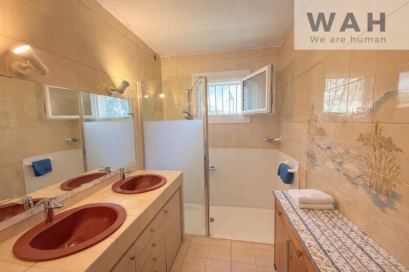 Maison - 143 m² - 5 pièces