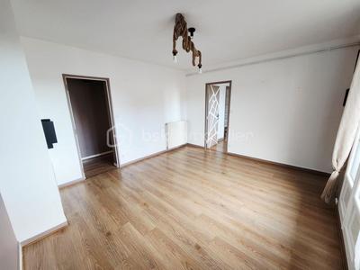Appartement - 56 m² - 3 pièces