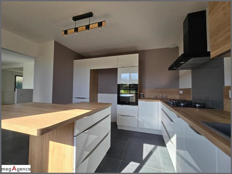 Maison traditionnelle - 112 m² - 7 pièces