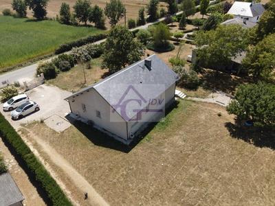 Maison - 93 m² - 4 pièces