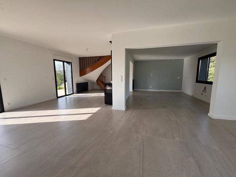 Maison - 339 m² - 12 pièces