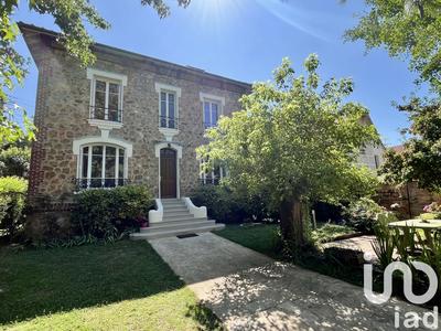 Maison - 175 m² - 8 pièces