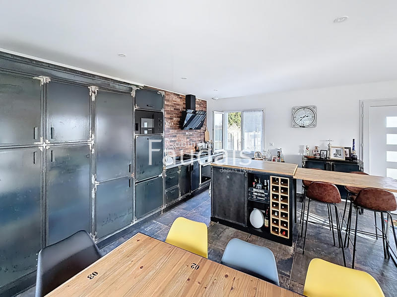 Maison - 122 m² - 5 pièces