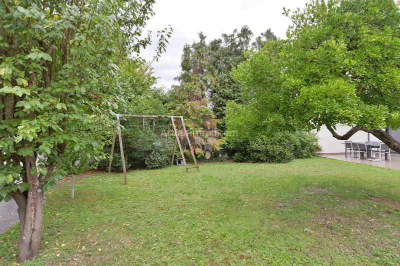 Maison - 210 m² - 7 pièces