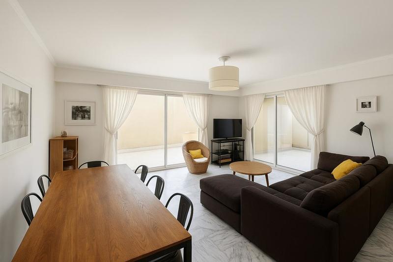 Appartement - 100 m² - 5 pièces