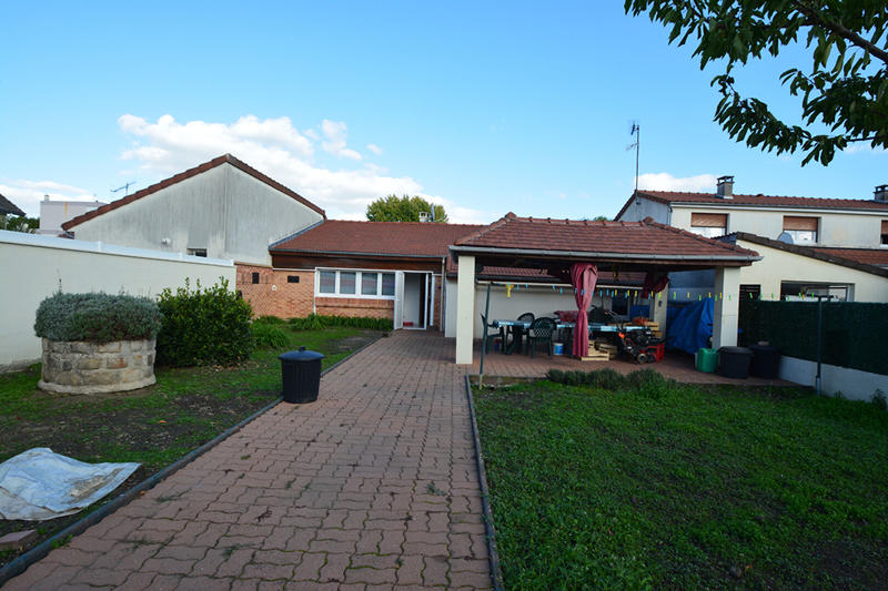 Maison - 98 m² - 5 pièces