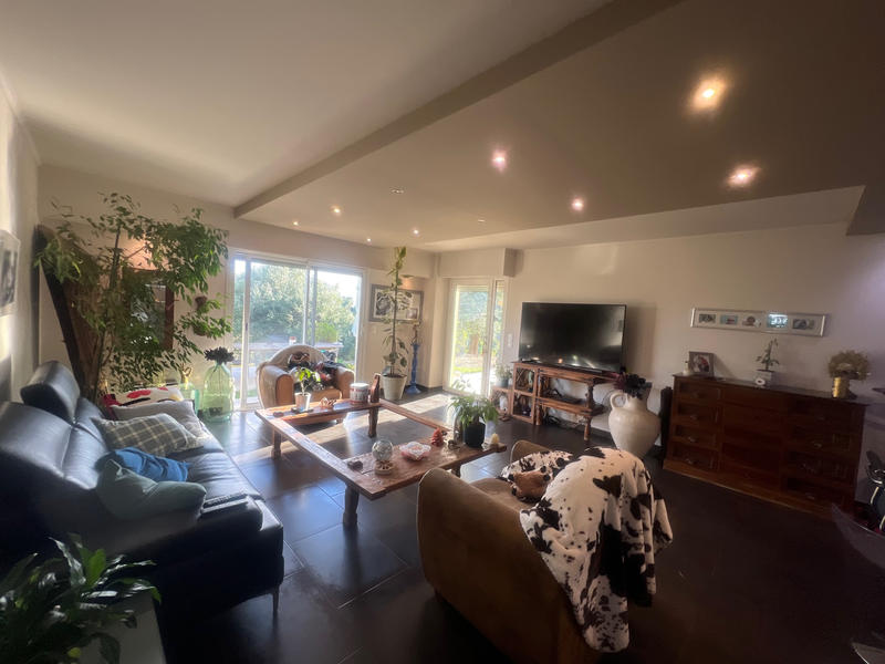 Villa - 220 m² - 8 pièces