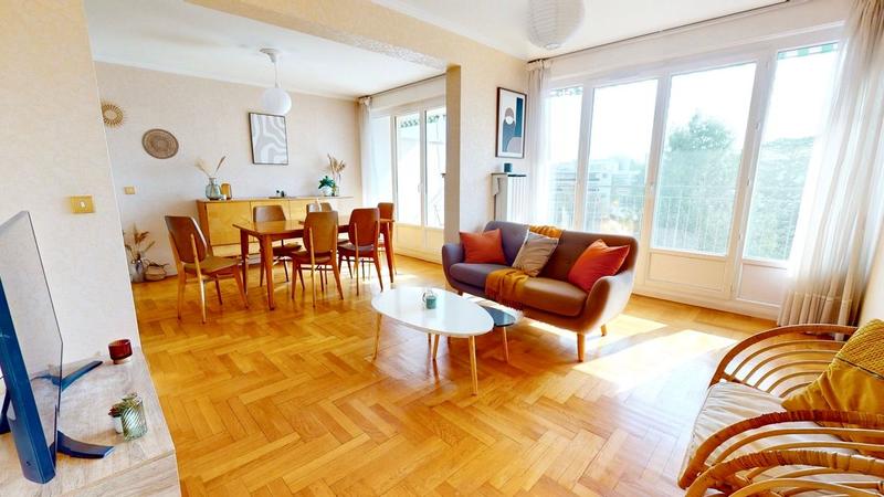 Appartement - 96 m² - 4 pièces