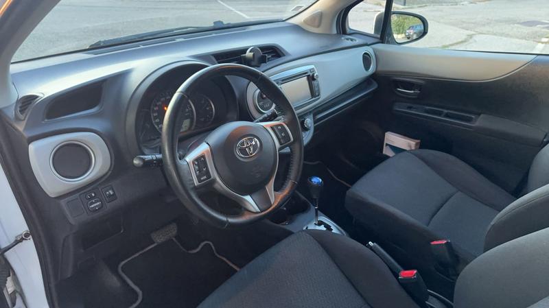 Toyota Yaris III 1.5 VVTi Hybrid 100h E-Cvt Dynamic