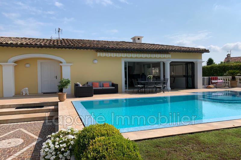 Villa - 187 m² - 6 pièces