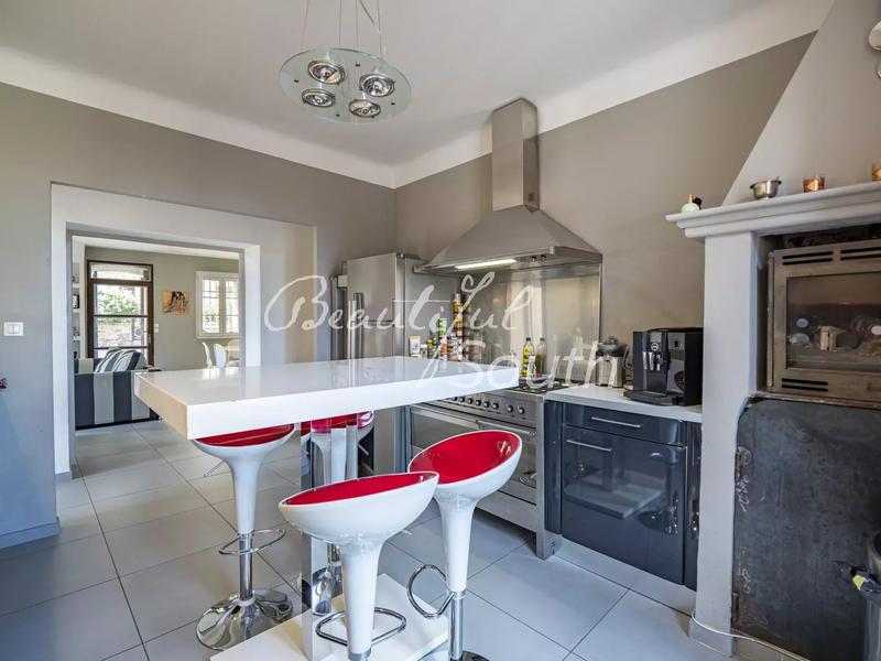 Maison de village - 296 m² - 6 pièces