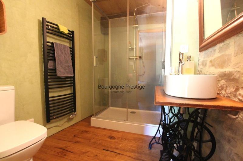 Propriété - 228 m² - 9 pièces