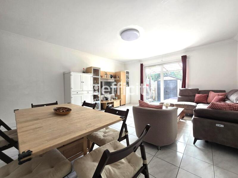 Maison - 96 m² - 5 pièces