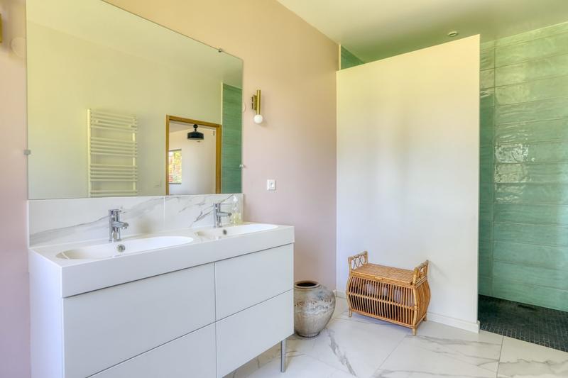 Maison - 185 m² - 7 pièces