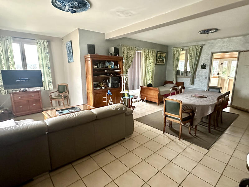 Maison - 140 m² - 7 pièces