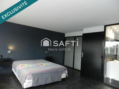 Maison - 200 m² - 5 pièces