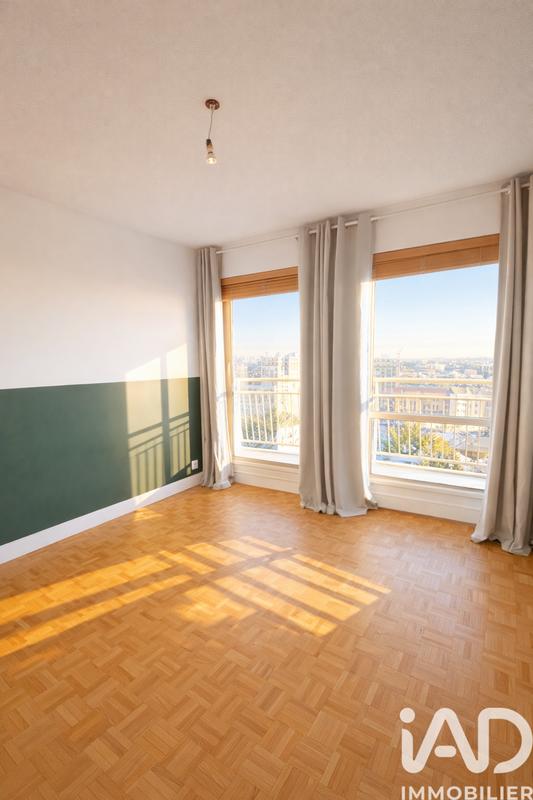 Appartement - 99 m² - 5 pièces