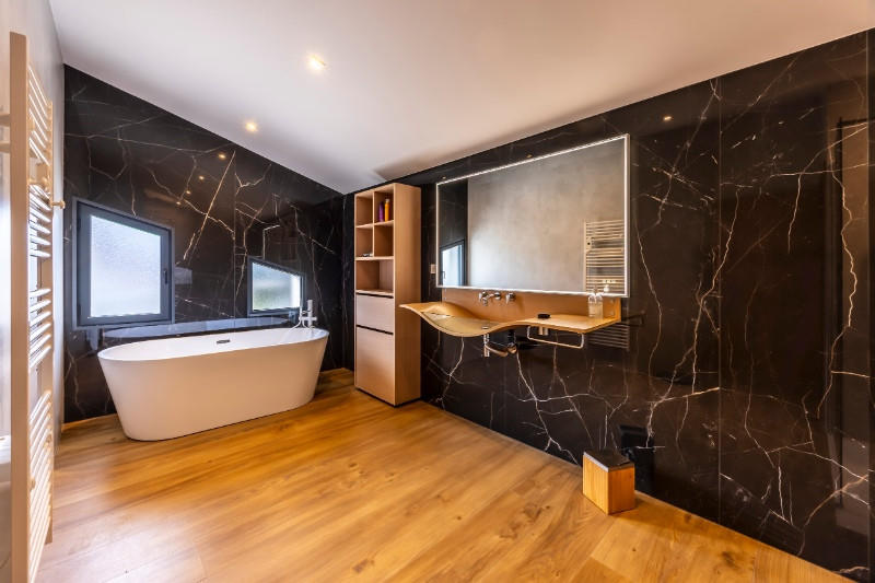 Maison - 260 m² - 6 pièces