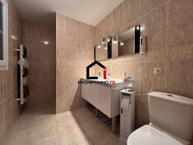 Maison traditionnelle - 208 m² - 7 pièces