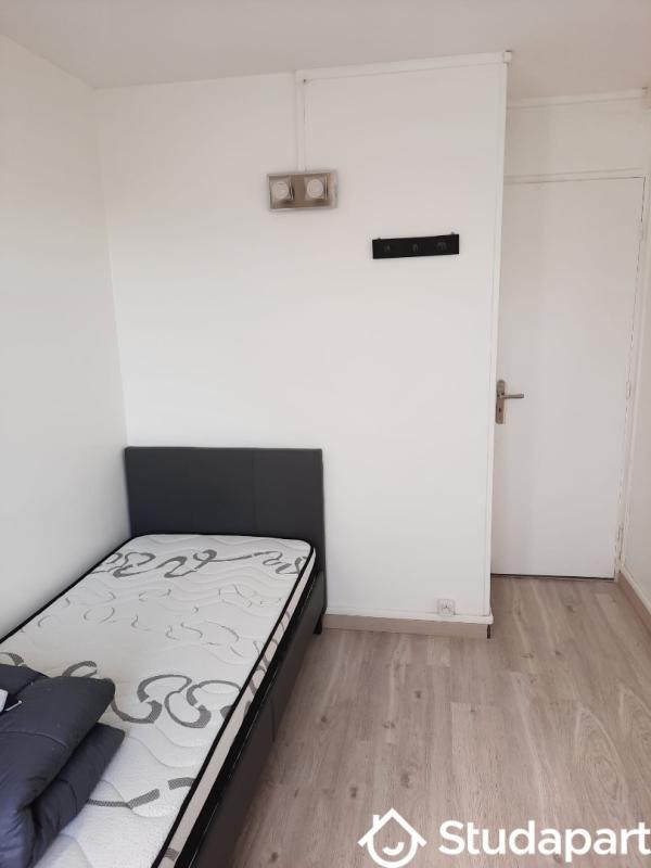 Chambre - 12 m² - 1 pièce